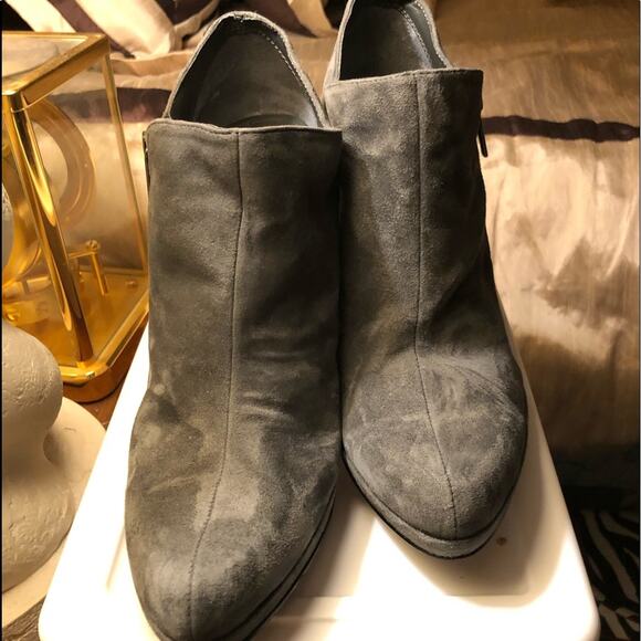 Bandolino Shoes - BANDILINO Grey Suede Platform Booties w/ zipper